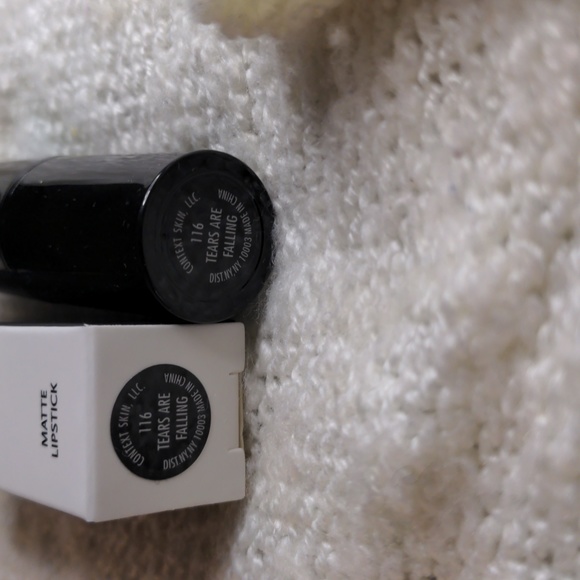 Context Matte Lipstick in 116 Tears Are Falling, 2.4g/0.08oz - Picture 3 of 7